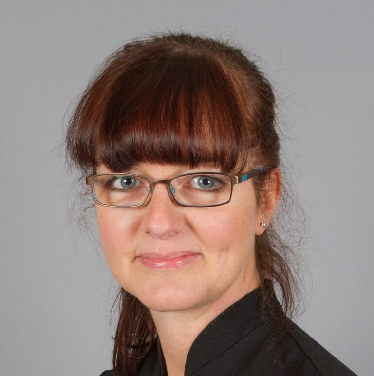 Alison Putnar