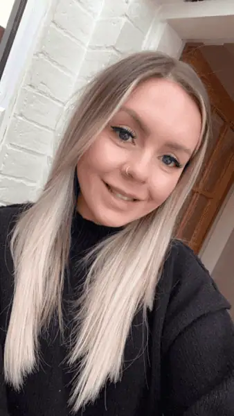 Chloe Bott (Manager)